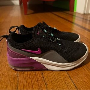 Girls Nike Air max sneakers shoes pink 11c